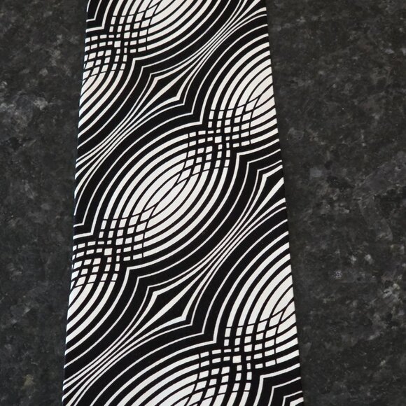 Damante Couture Collection: 100% Silk - Picture 2 of 7